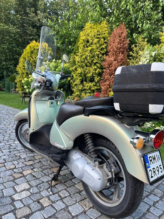 Włoski skuter Aprilia Scarabeo 150