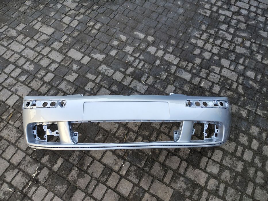 Бампер Volkswagen Golf 5 хетчбек / універсал