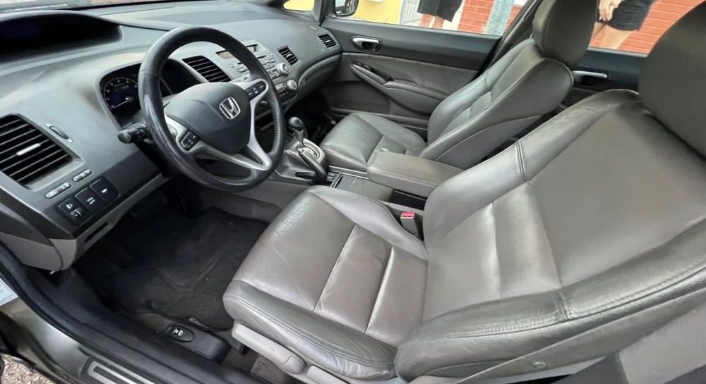 Honda civic 4dr hybrido
