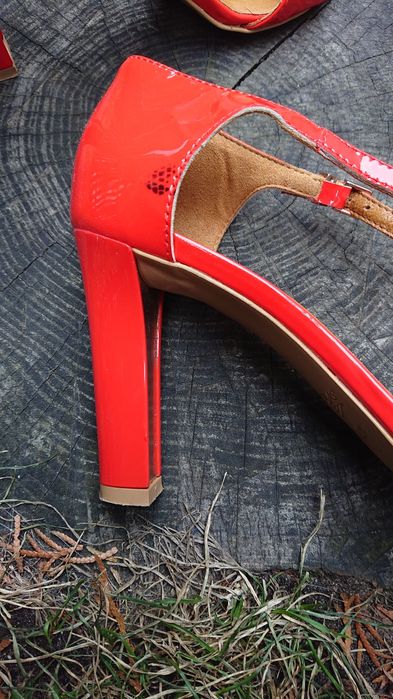 Gino Rossi pomarańczowe skórzane sandały szpilki. Venezia.