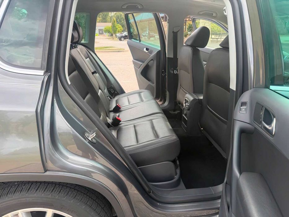 Volkswagen Tiguan      2013