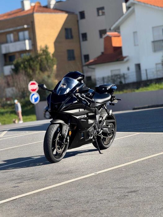 Yamaha R7 - 2025