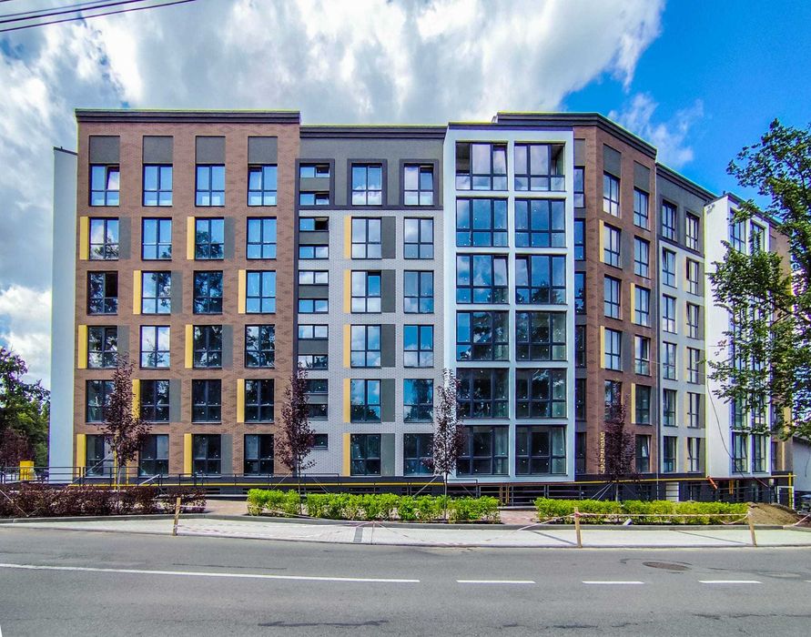 Фасадне приміщення, 77,4 м2,  багатоквартирний ЖК з Укриттям!