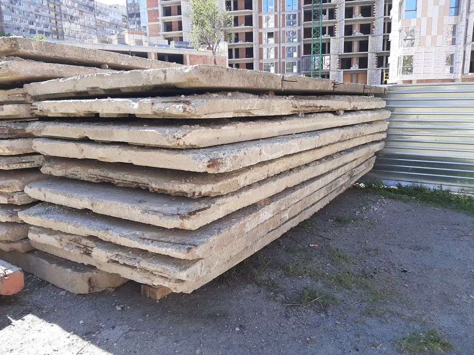 Продам кирпич,и ж/б изделия Б/У