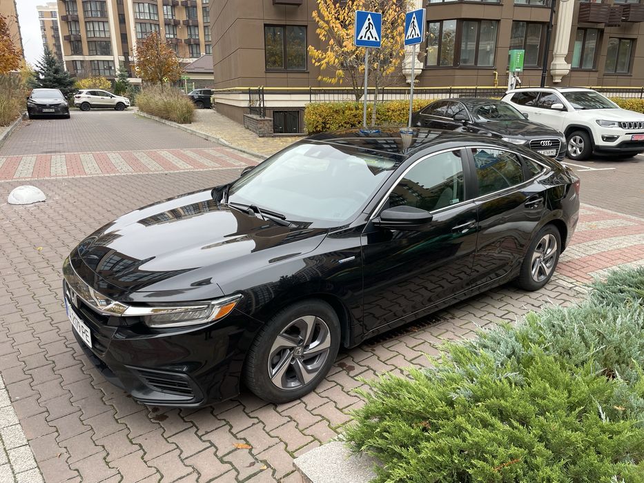 Продам Honda Insight 2019