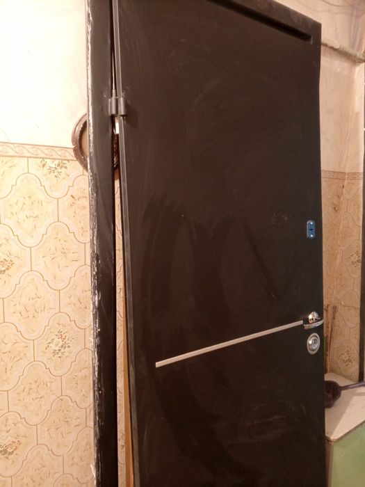 Дверь входная металлическая