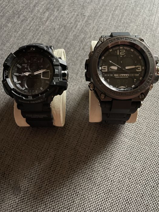 Продаються два годинника CASIO