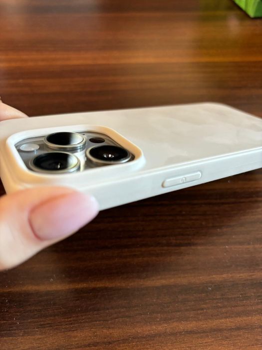 Etui silikonowe na iphone 15 pro