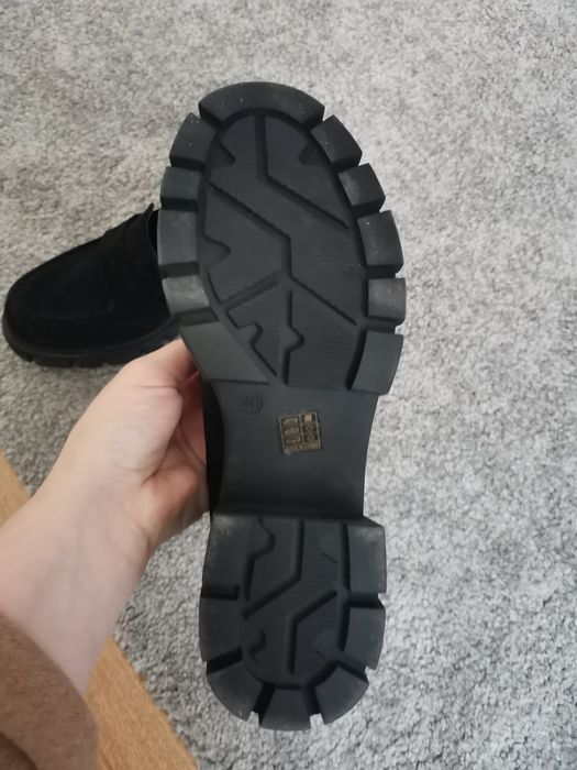 Buty damskie na obcasie