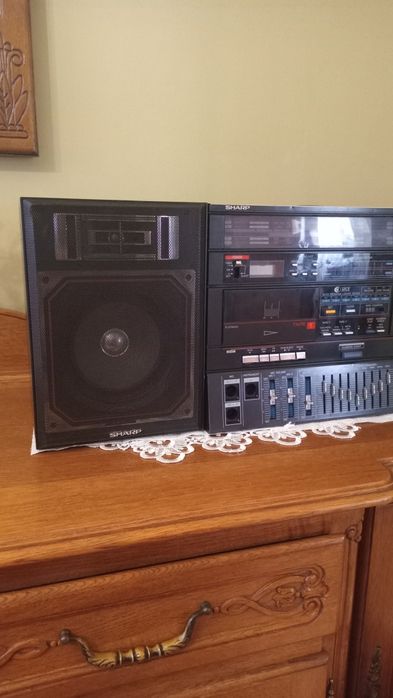 Продам магнитолу Sharp HK 9000 состояние рабочие.