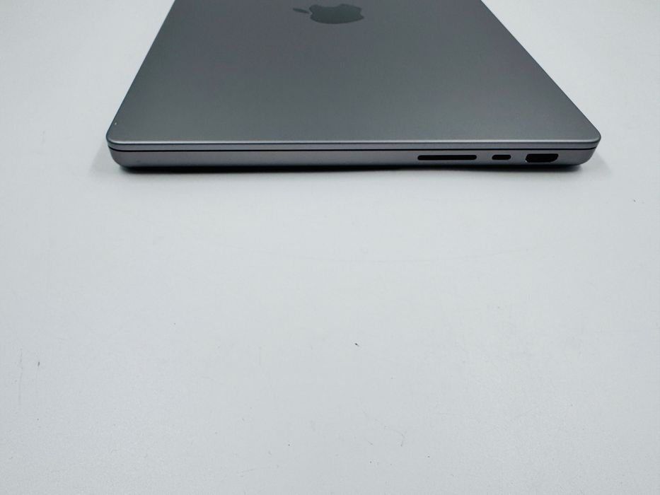 Apple Macbook Pro 14 2021 M1 Pro 32GB RAM 512GB SSD Space Gray IL6943