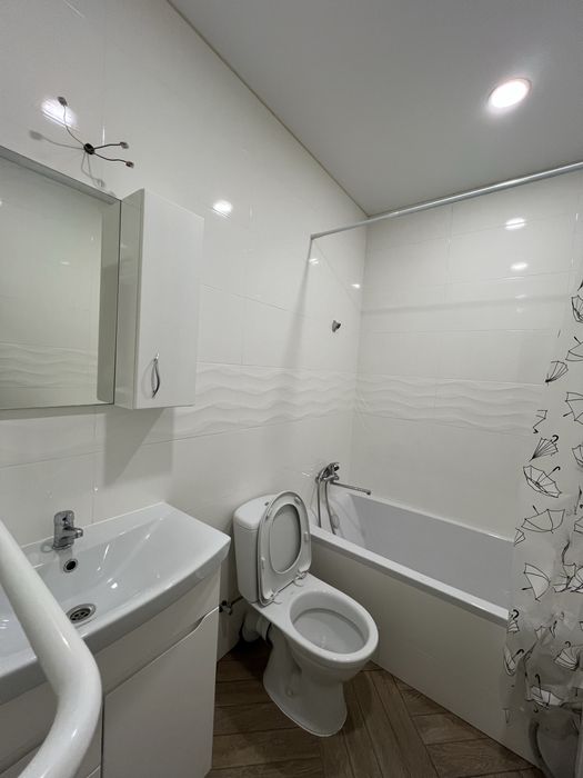 Оренда простороі 2 к . кв., ЖК Паркова Алея