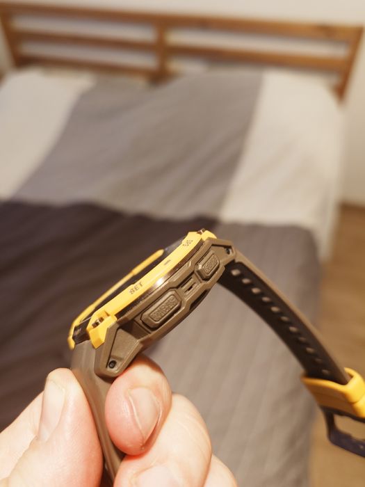 Garmin instinct crossover amoled