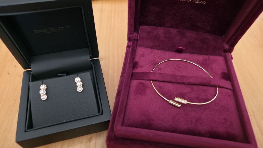 Conjunto de joias em ouro com diamantes