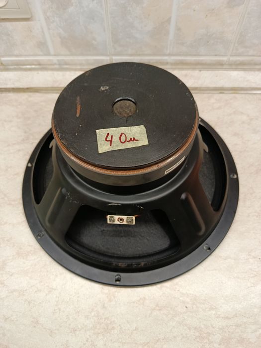 Динамики эстрадные .