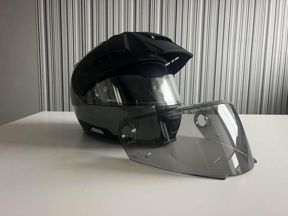 Schuberth E2 rozm. L oraz XXL - szary + dodatkowy wizjer