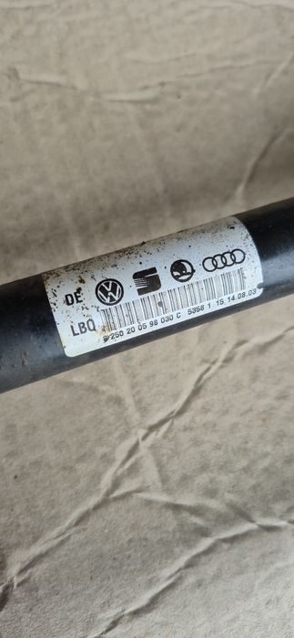 Піввісь VW T5 2.5 полуось привід вал шрус 7H0407271  7H0407272