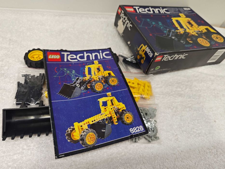 Lego Technic 8828 "Front End Loader"; 1992; [79]