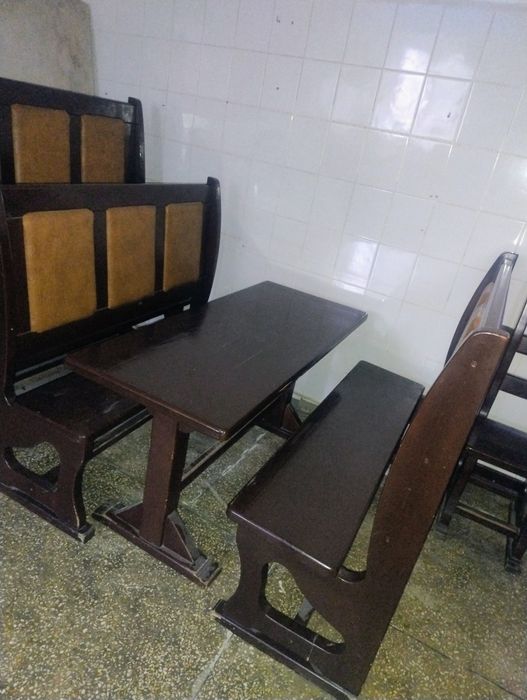 Продам стіл з лавками дерево