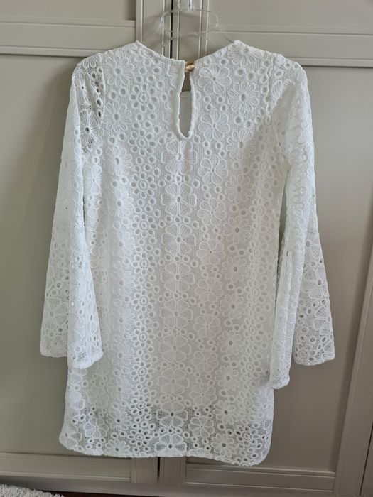 Koronkowa sukienka biała