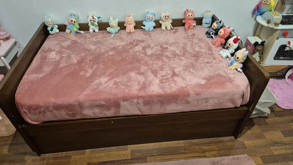 Cama de criança com gavetão