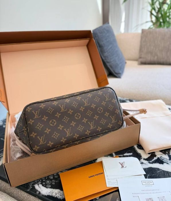 Torebka damska Neverfull, skóra w pudełku
