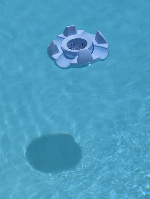 Skimmer flutuante para piscina