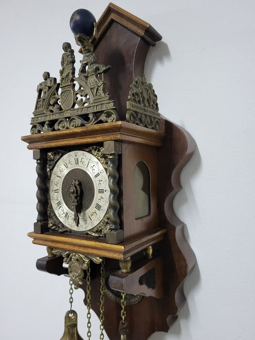 Relógio de parede antigo