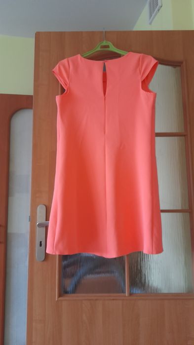 Sukienka przed kolano