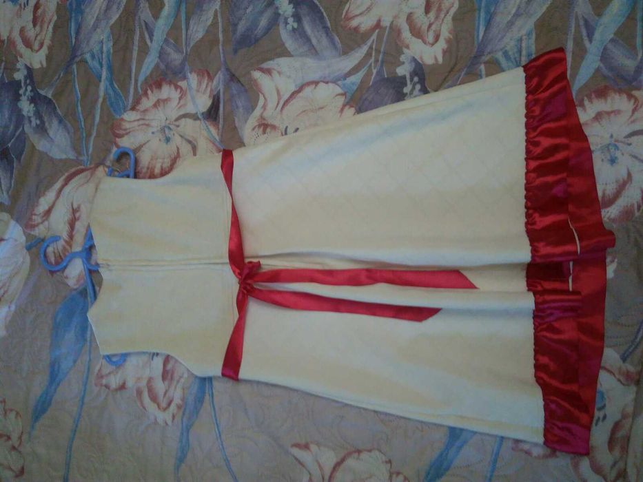 Сукні для дівчаток 110 / 116 / 122