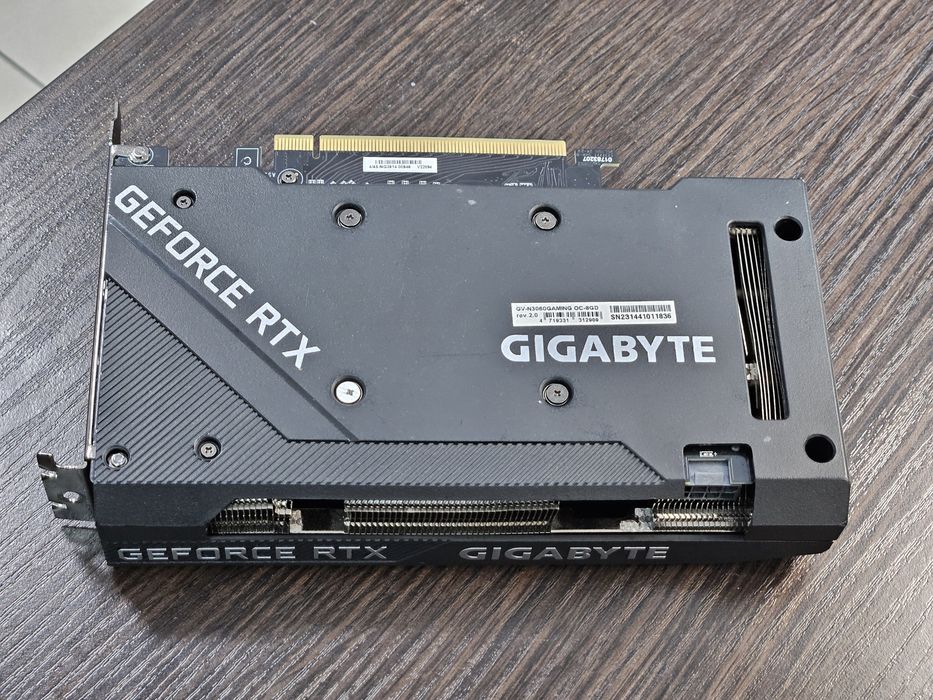 Видеокарта RTX 3060 8gb Gigabyte