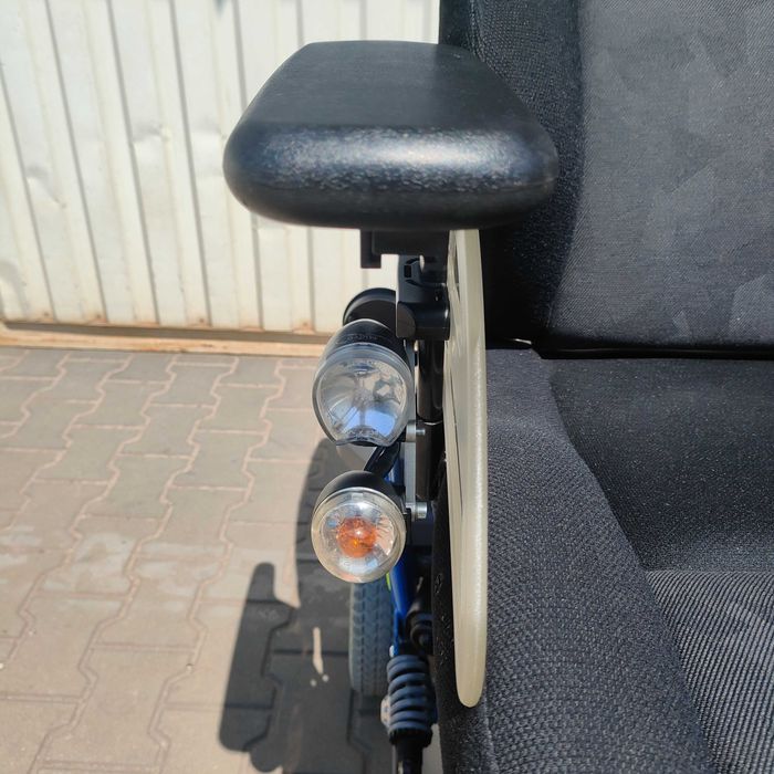 Wózek inwalidzki elektryczny terenowy Ottobock C2000 Recaro + nowe aku