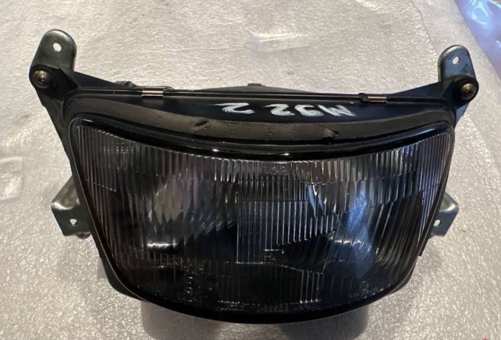 Lampa Przód Przednia Suzuki RF 600 RF600