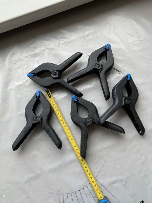 Затискач,струбцина,прищіпка