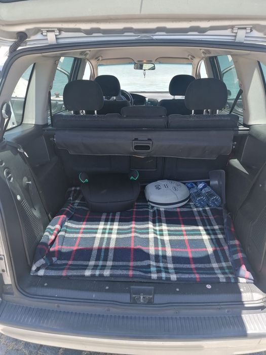 Opel Zafira A 2.0Dti (para despachar por estar parada)