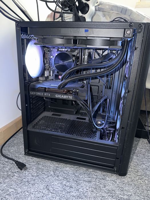 komputer gamingowy Intel Core i5-12400F/RTX 3060/2TB SSD/16GB RAM +akcesoria
