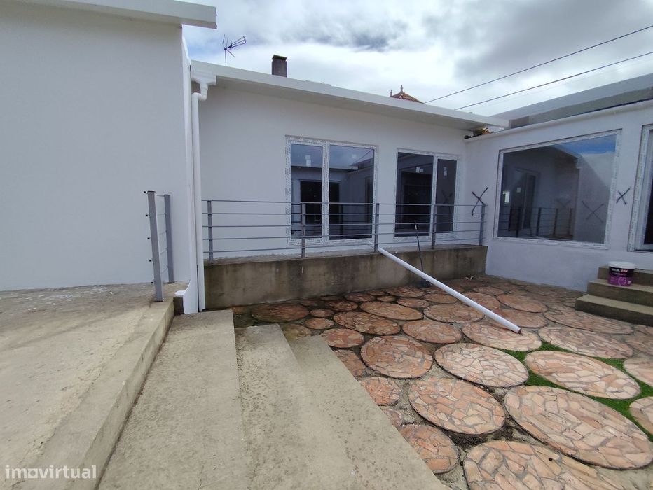 Moradia T4 com Piscina – Oliveirinha, Aveiro