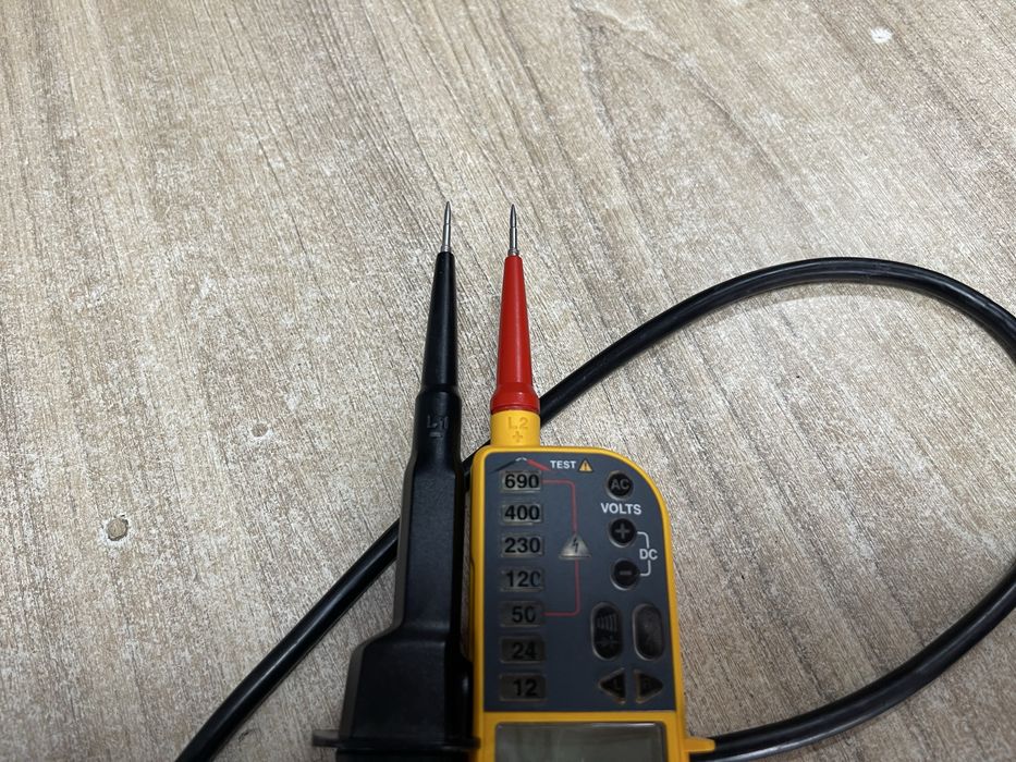 Fluke T150 / тестери напруги Флюк