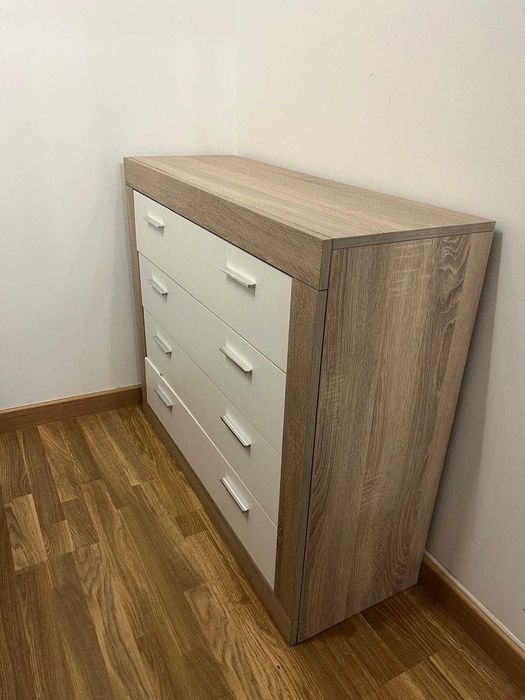Cómoda 4 gavetas