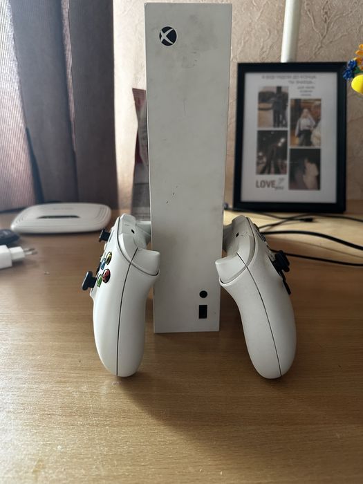 Xbox series S, 512гб, 2 геймпади