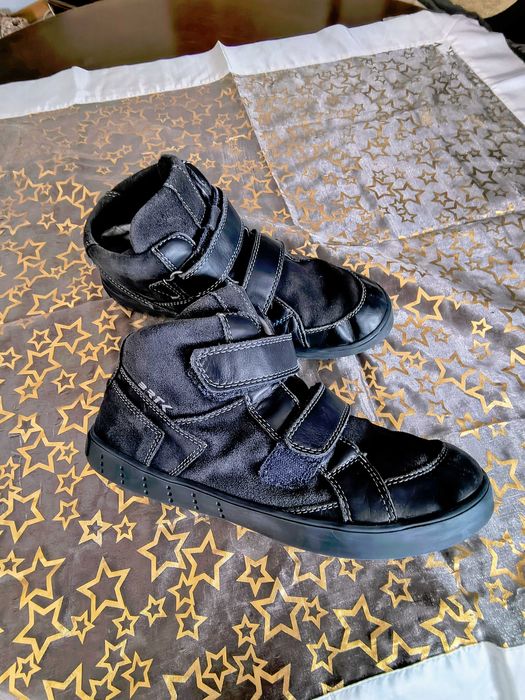 Buty chłopięce  BARTEK , rozm.39, rzepy, skóra, używane  w bardzo dobrym stanie