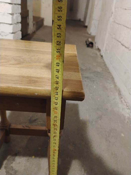Drewniany taboret
