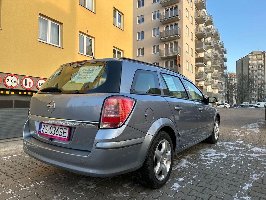 Opel Astra kombi 2008
