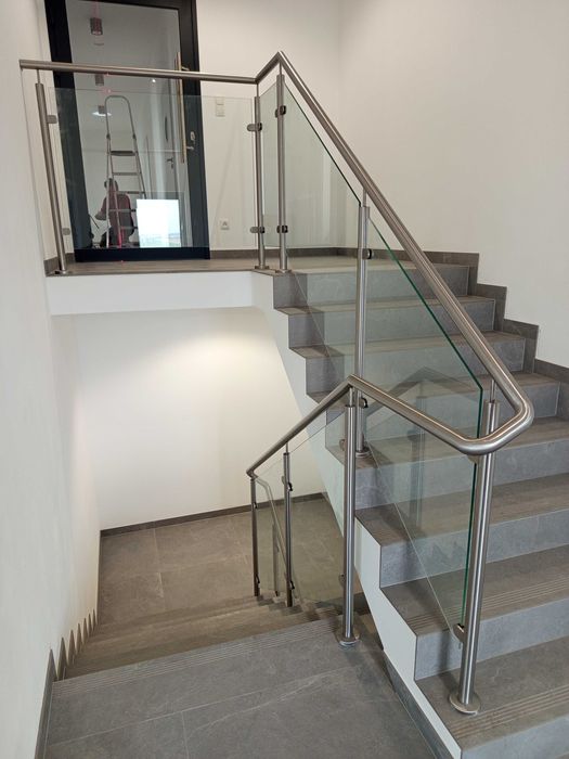 Balustrady ,barierki nierdzewne ,malowane
