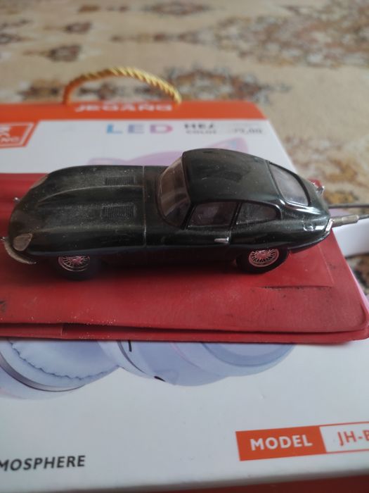 Модель автомобиля Jaguar.