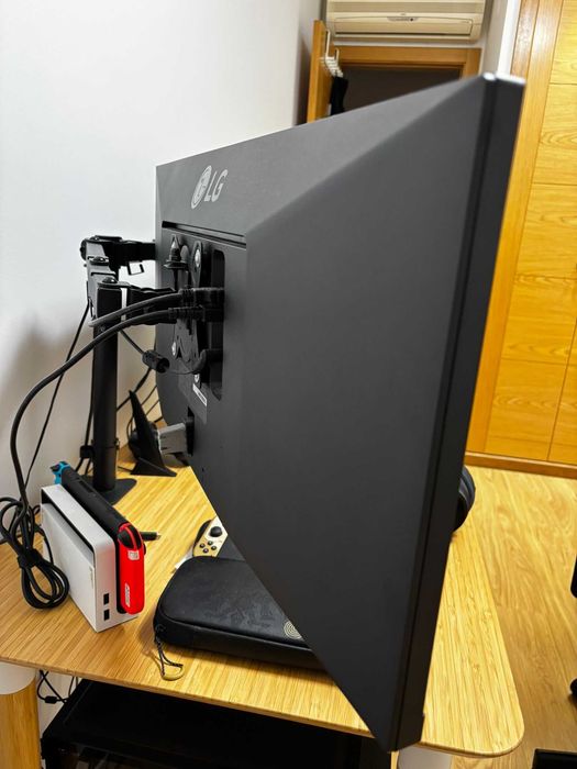 Alta produtividade com 2x Monitores 29" ultrawide