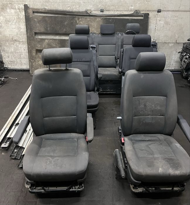 VW T5 Multivan wnetrze fotel kierowcy drugi trzeci rzad obrotowe szyny