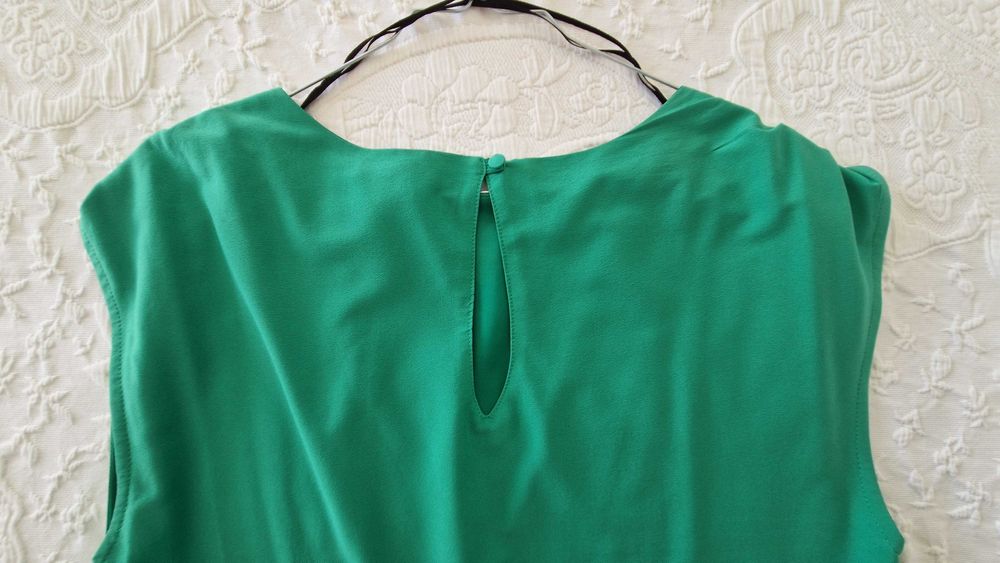 Vestido verde, H&M, tamanho 36, manga cava