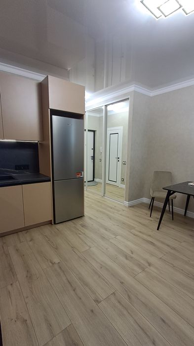 Продам квартиру з ремонтом та меблями в новому будинку в Агрономічному