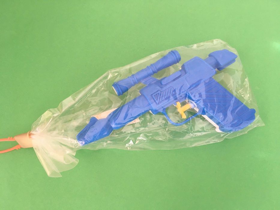 Bisnagas Pistolas em plástico da marca Portuguesa Pepe Antigas